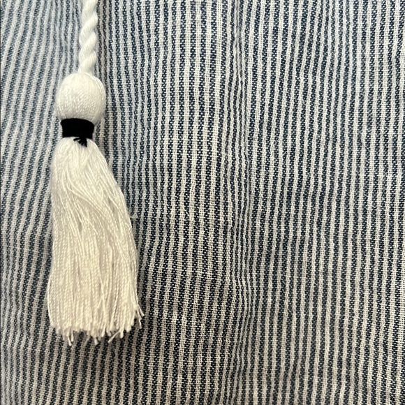 Abercrombie & Fitch Embroidered Blue Women's Top - Picture 5 of 10